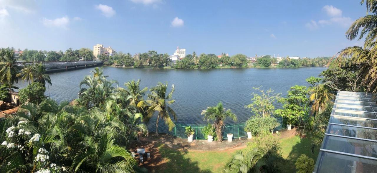 Amani Lake Resort 파나두라 외부 사진