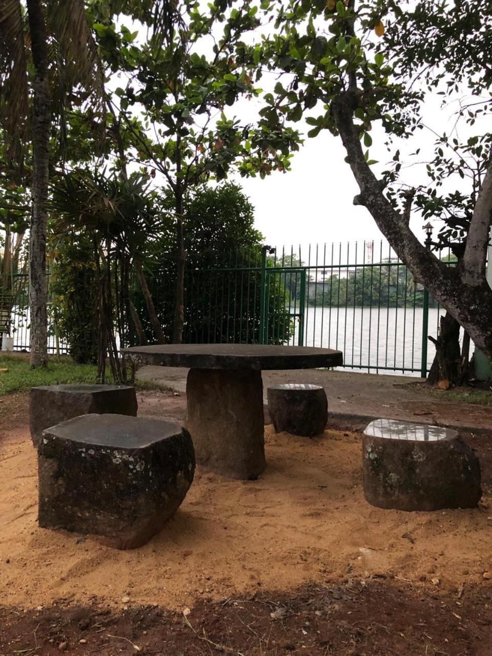 Amani Lake Resort 파나두라 외부 사진